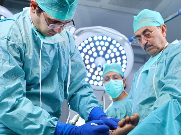 Orthopedic Surgeon Meerut